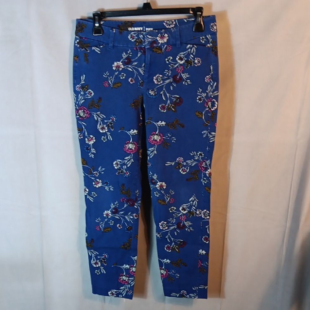 Old Navy Pixie Mid-Rise Blue Floral Stretch Denim Capris